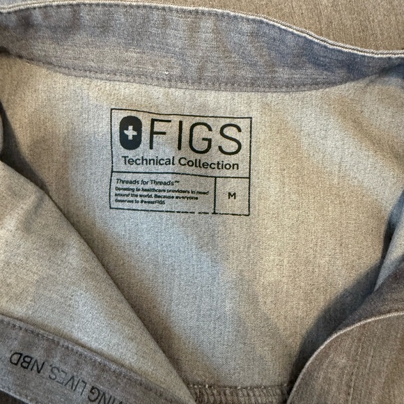 Figs Gray Rafaela Top - Picture 3 of 3